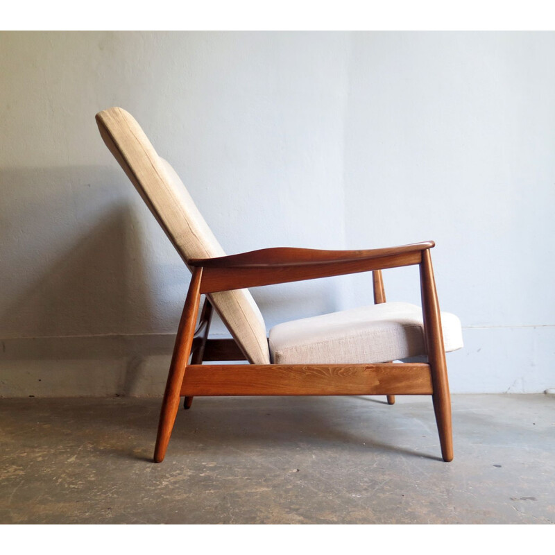 Vintage scandinavian armchair in beige fabric and wood 1960