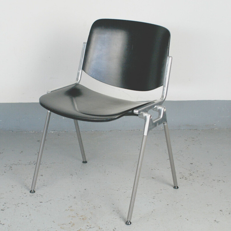Set of 6 vintage black DSC 106 chairs in wood and aluminium 1960