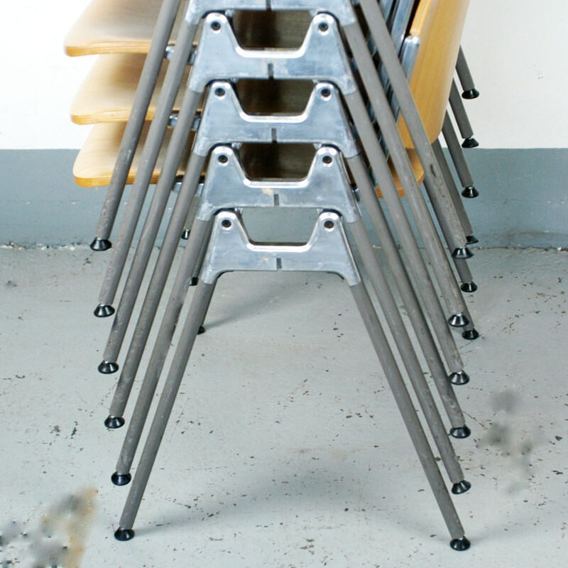 Set of 6 vintage DSC 106 chairs by Piretti in aluminium