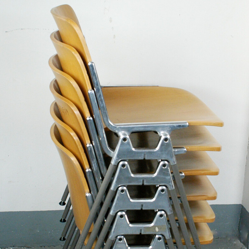 Ensemble de 6 chaises vintage DSC 106 par Piretti en aluminium