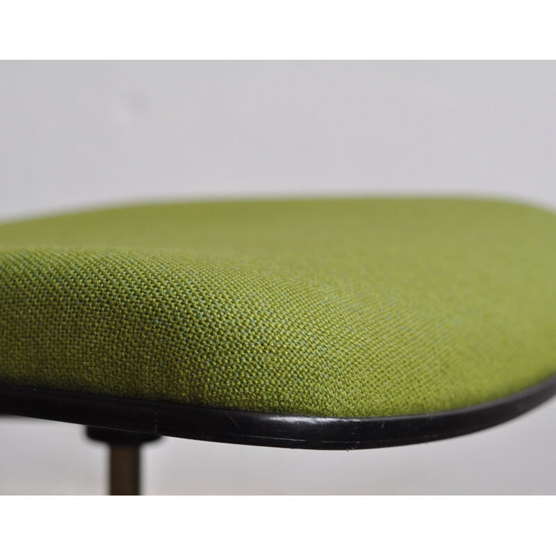 Vintage green Kevi chair for Kettel & Villadsen in metal 1980