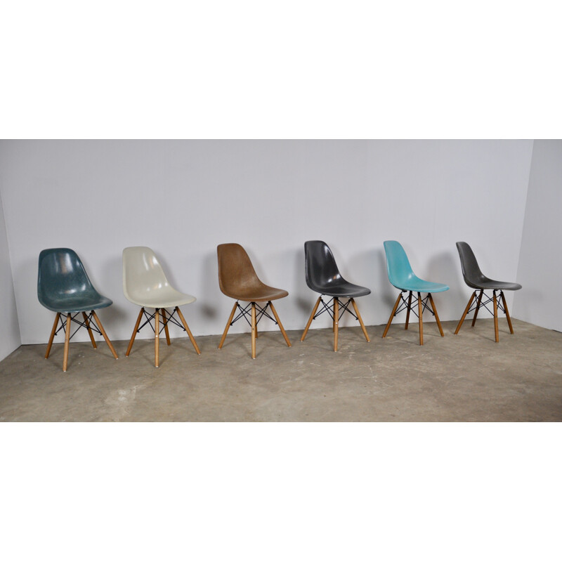 Suite de 6 chaises DSW par Eames