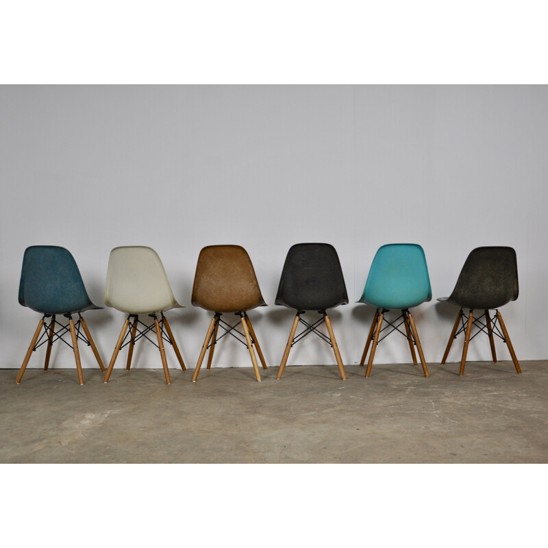 Suite de 6 chaises DSW par Eames