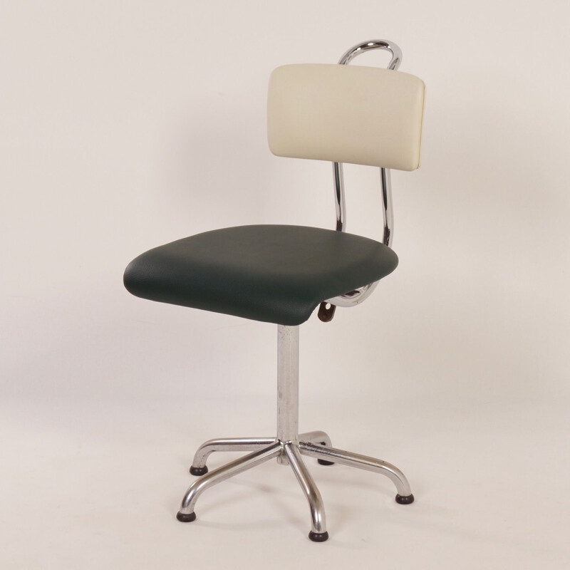 Adjustable office chair by Toon De Wit