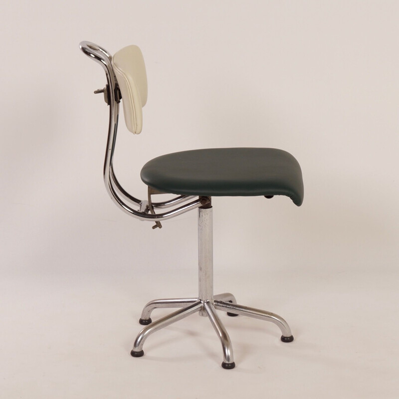 Adjustable office chair by Toon De Wit