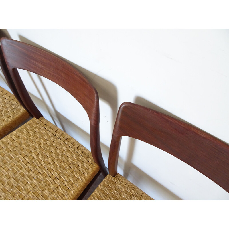 Suite de 4 chaises vintage scandinave en corde Niels Moller