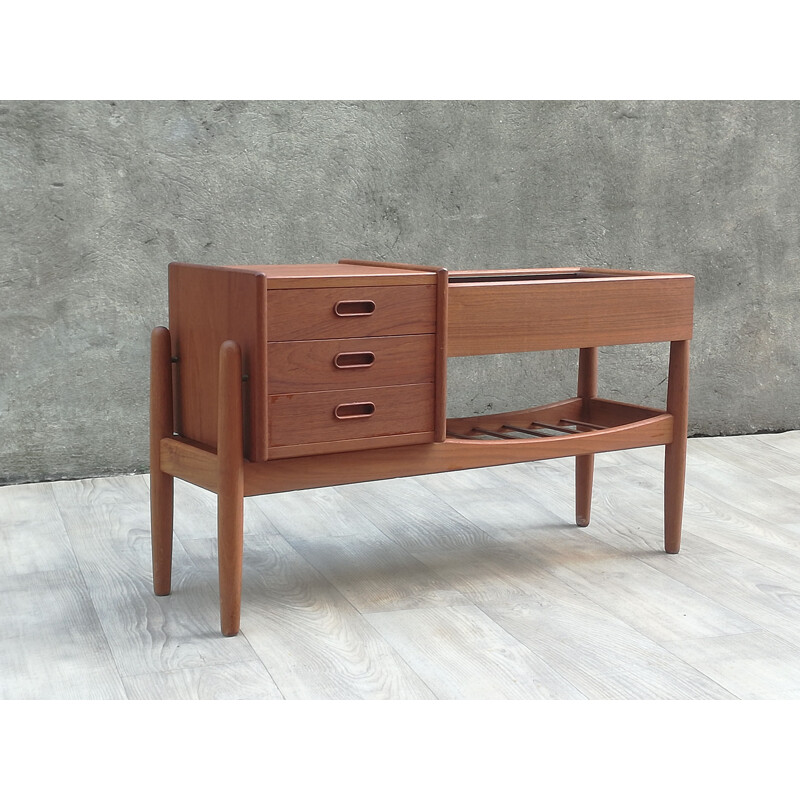 Vintage teak sideboard with planter by Arne Wahl Iversen for Vinde Møbelfabrik