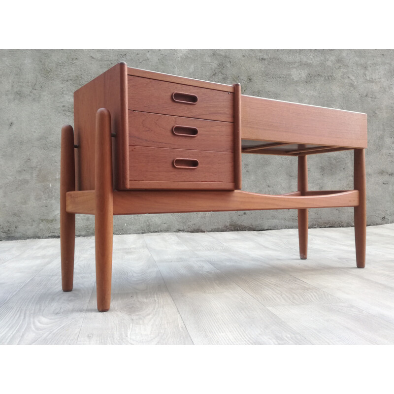 Vintage teak sideboard with planter by Arne Wahl Iversen for Vinde Møbelfabrik