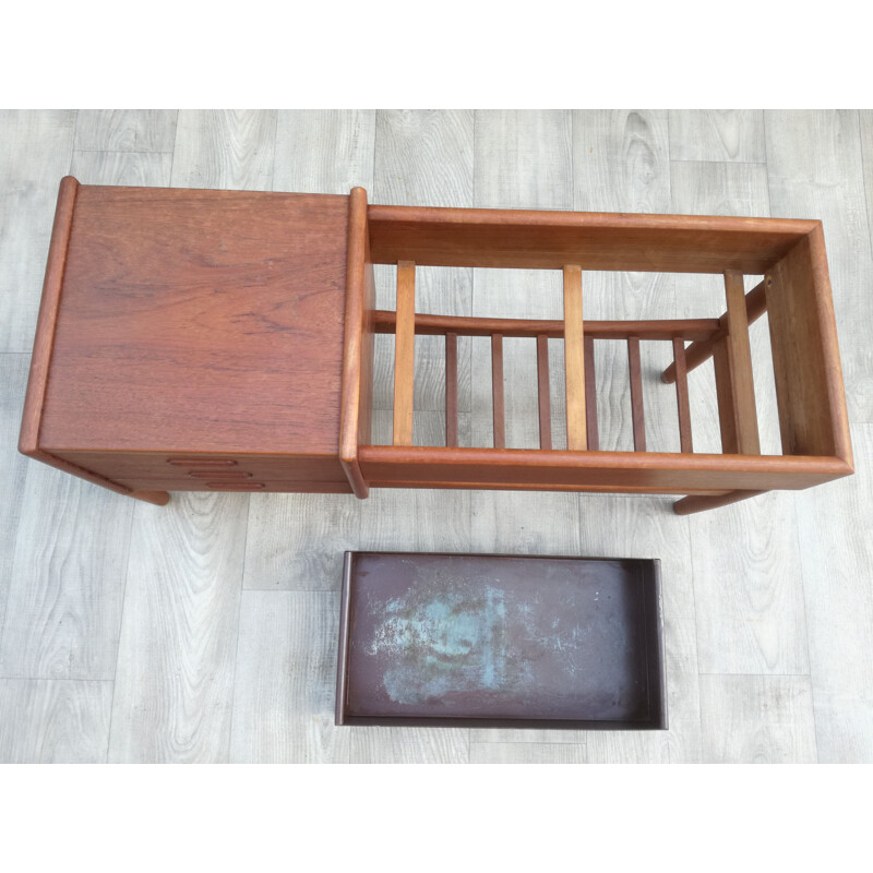 Vintage teak sideboard with planter by Arne Wahl Iversen for Vinde Møbelfabrik