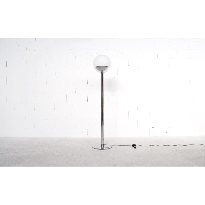 Vintage P 428 floorlamp for Luci Illumoinazione in steel 1970