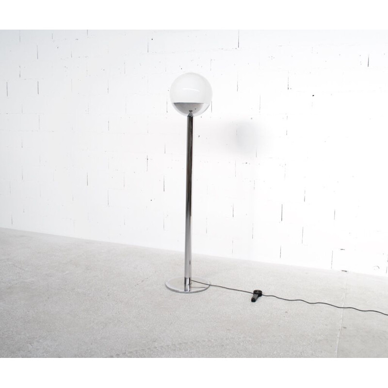 Vintage P 428 floorlamp for Luci Illumoinazione in steel 1970