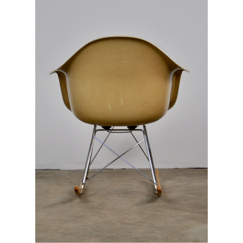 Vintage RAR rocking chair for Herman Miller in fiberglass 1960