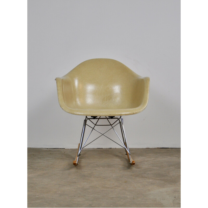 Vintage RAR rocking chair for Herman Miller in fiberglass 1960