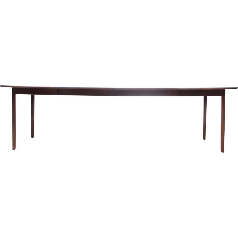 Extendable table in mahogany by Ole Wanscher