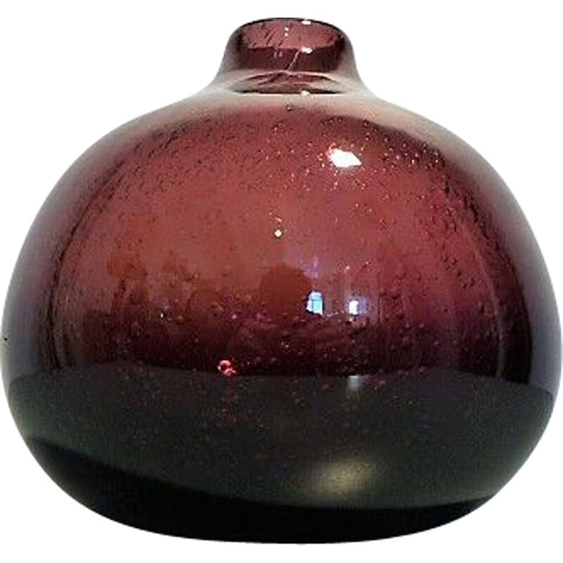Vase vintage violet en verre soufflé, France 1960