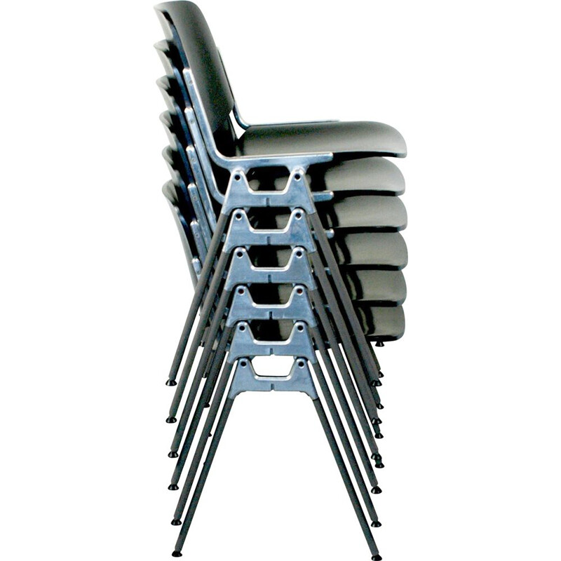 Ensemble de 6 chaises vintage DSC 106 noires en bois et aluminium 1960