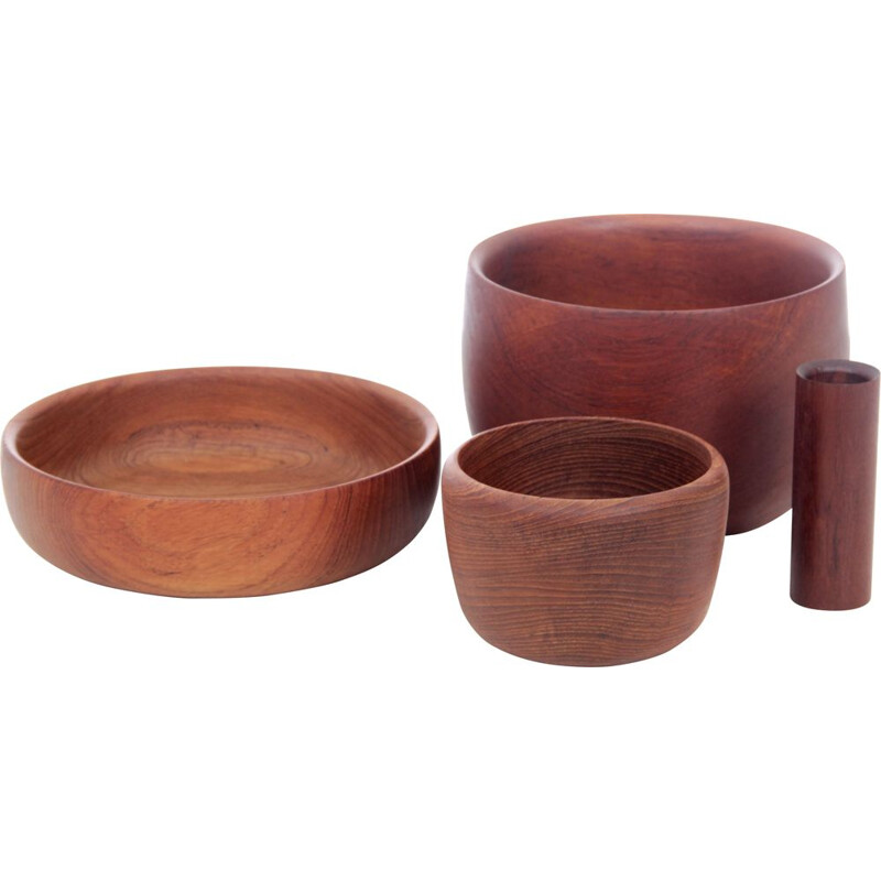 Scandinavian bowl in solid teak