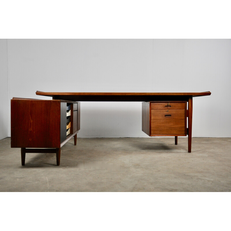 Vintage scandinavian desk for Sibast in teak 1950