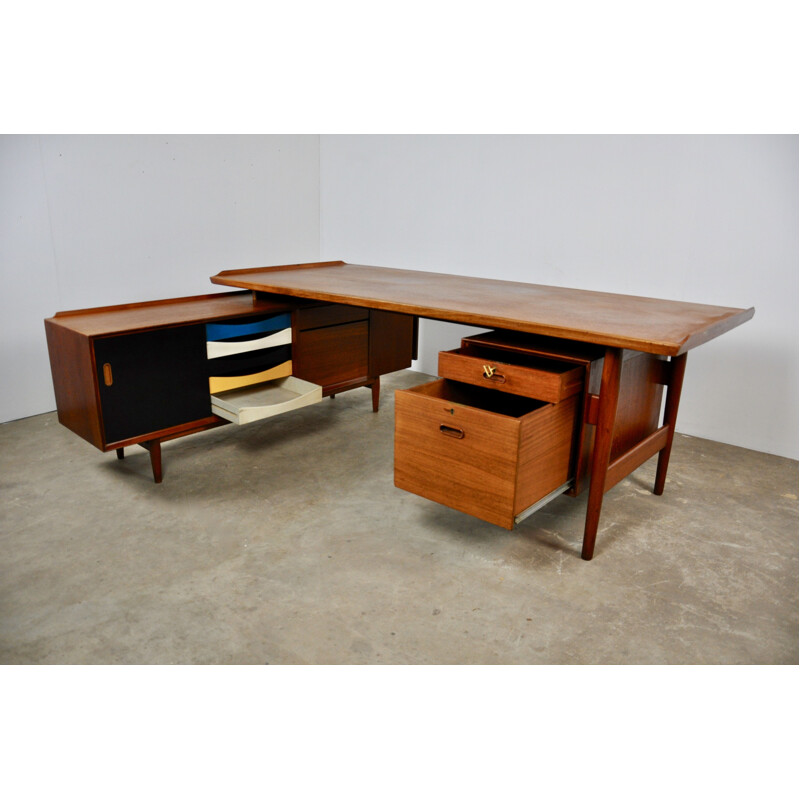 Vintage scandinavian desk for Sibast in teak 1950