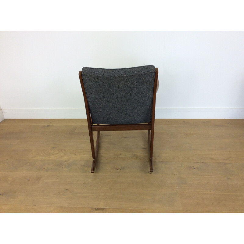 Rocking chair vintage danois en palissandre avec tissu gris