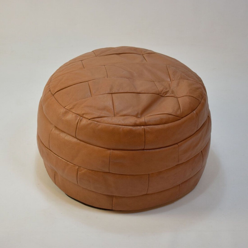 Vintage ottoman in brown leather