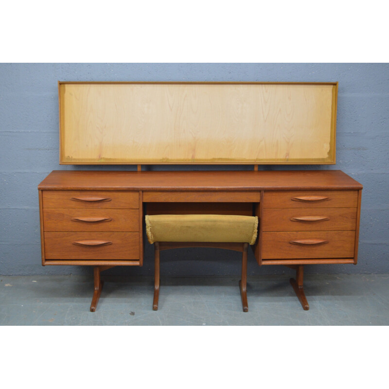 Vintage teak dressing table by Austinsuite