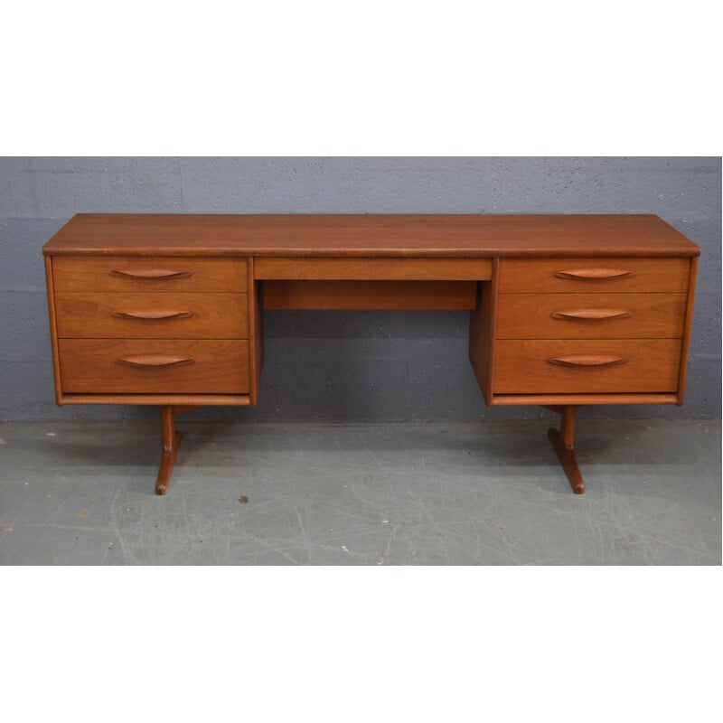 Vintage teak dressing table by Austinsuite