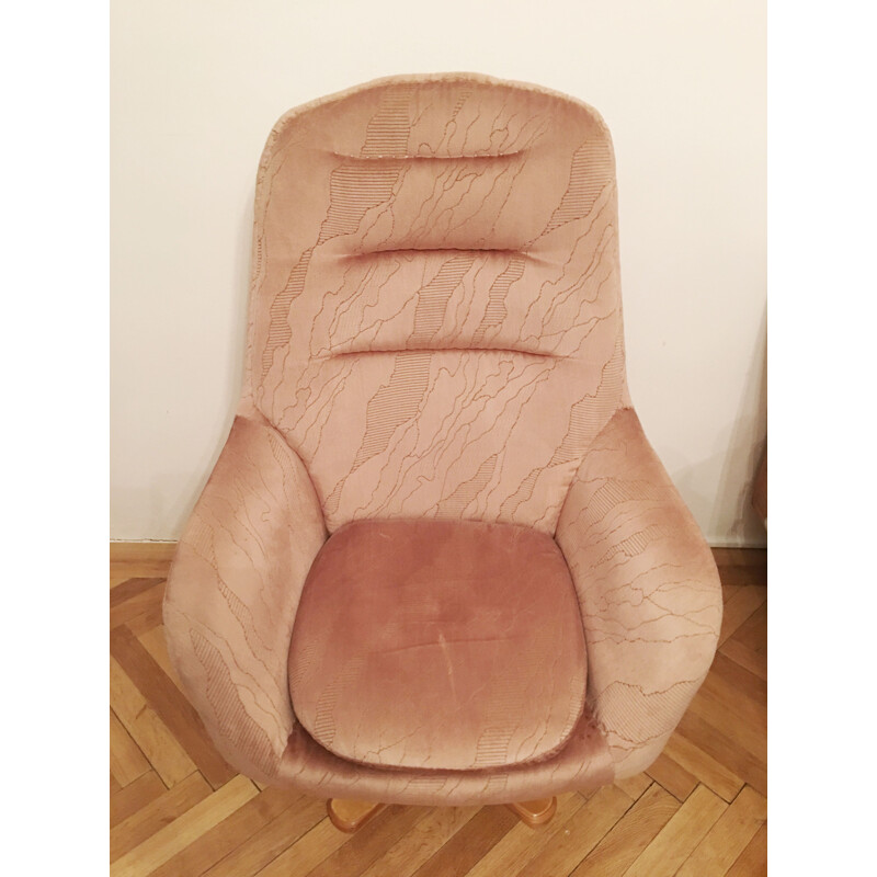 Vintage czech Egg armchair in beige fabric and wood 1960