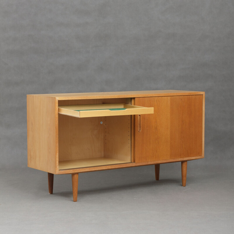 Vintage small oakwood sideboard by Poul Hundevad 1960