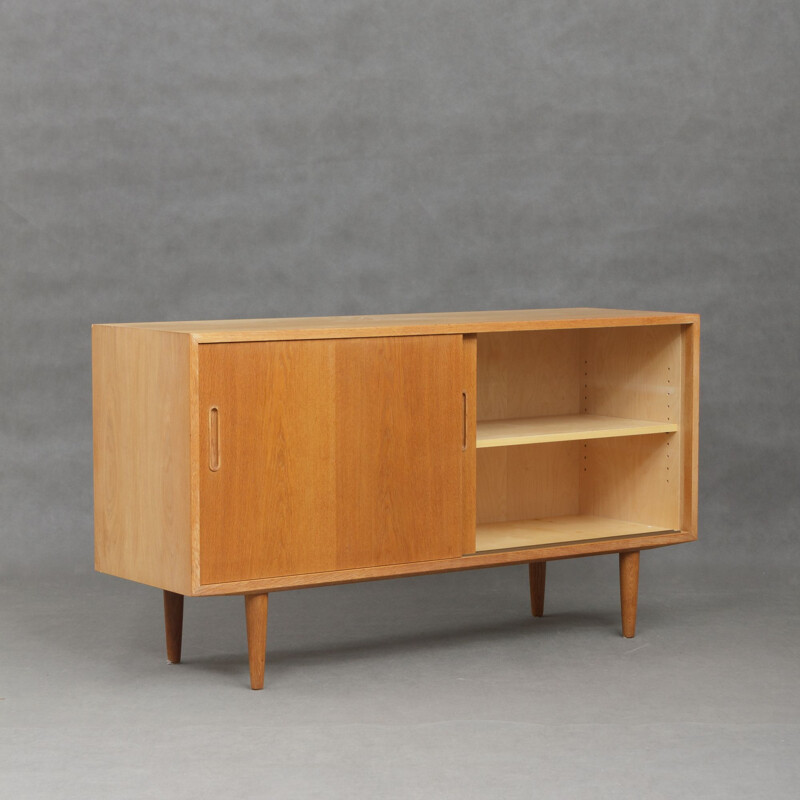 Vintage small oakwood sideboard by Poul Hundevad 1960