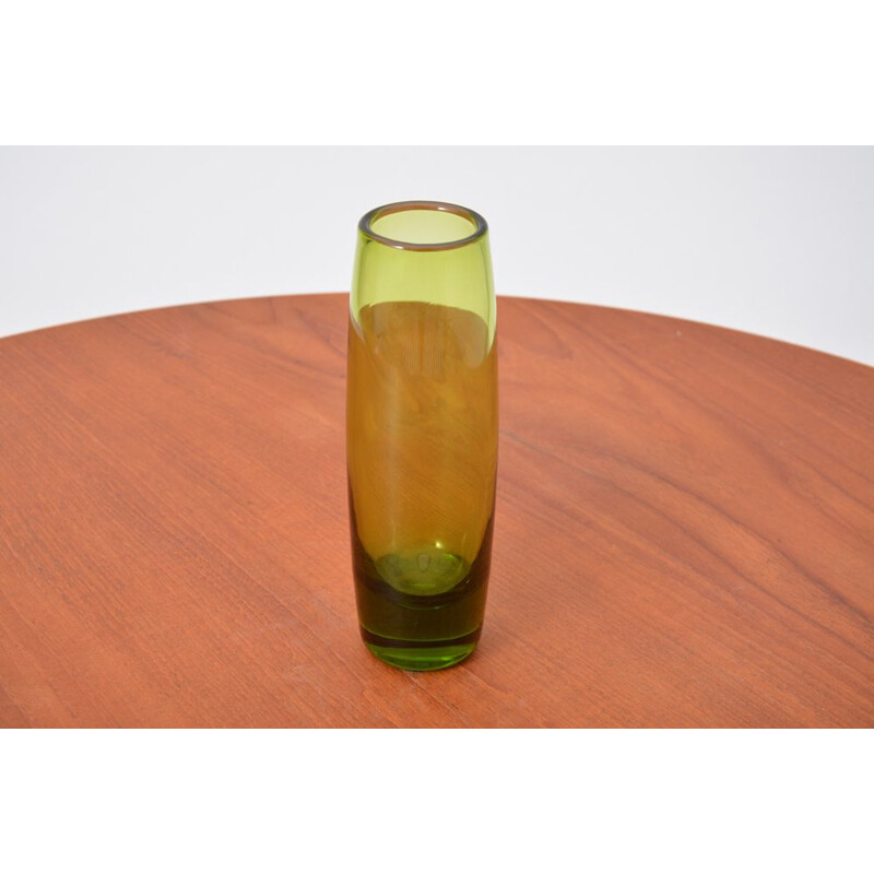 Vaso vintage scandinavo Maygreen par Lütken pour Holmegaard, 1960