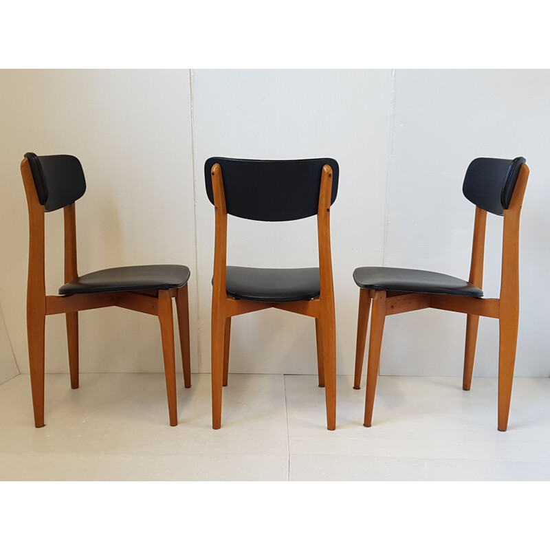 Set of 3 vintage chairs in wood