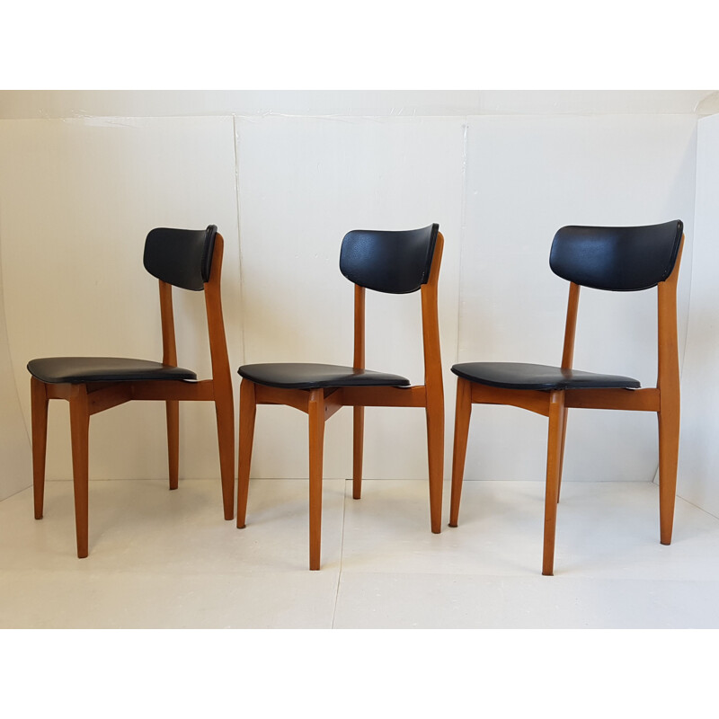 Set of 3 vintage chairs in wood