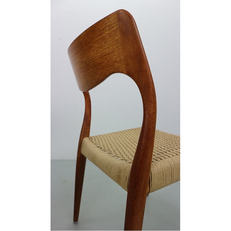 Suite de 4 chaises vintage de Niels O. Møller