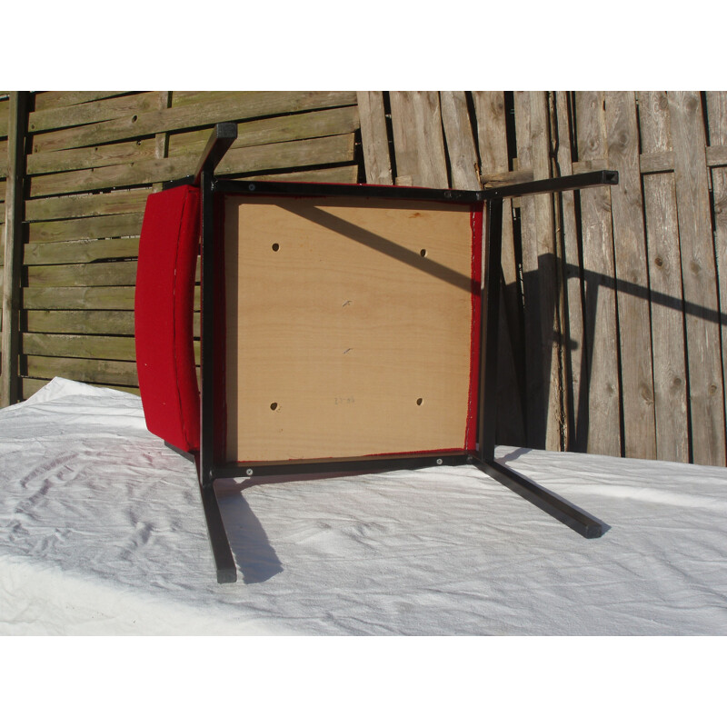 Set of 4 vintage chairs in red and black