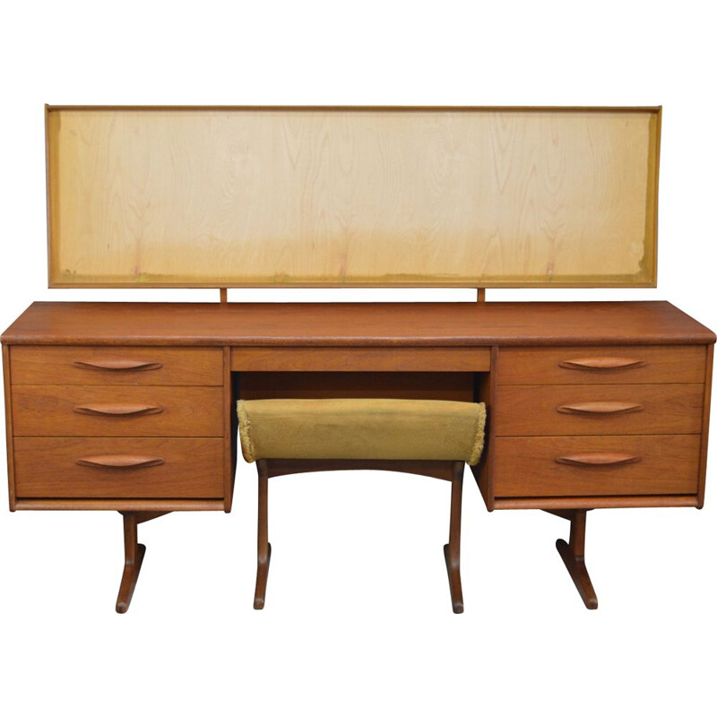 Vintage teak dressing table by Austinsuite