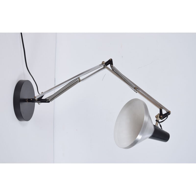 Aluminum desk lamp by Hala Zeist