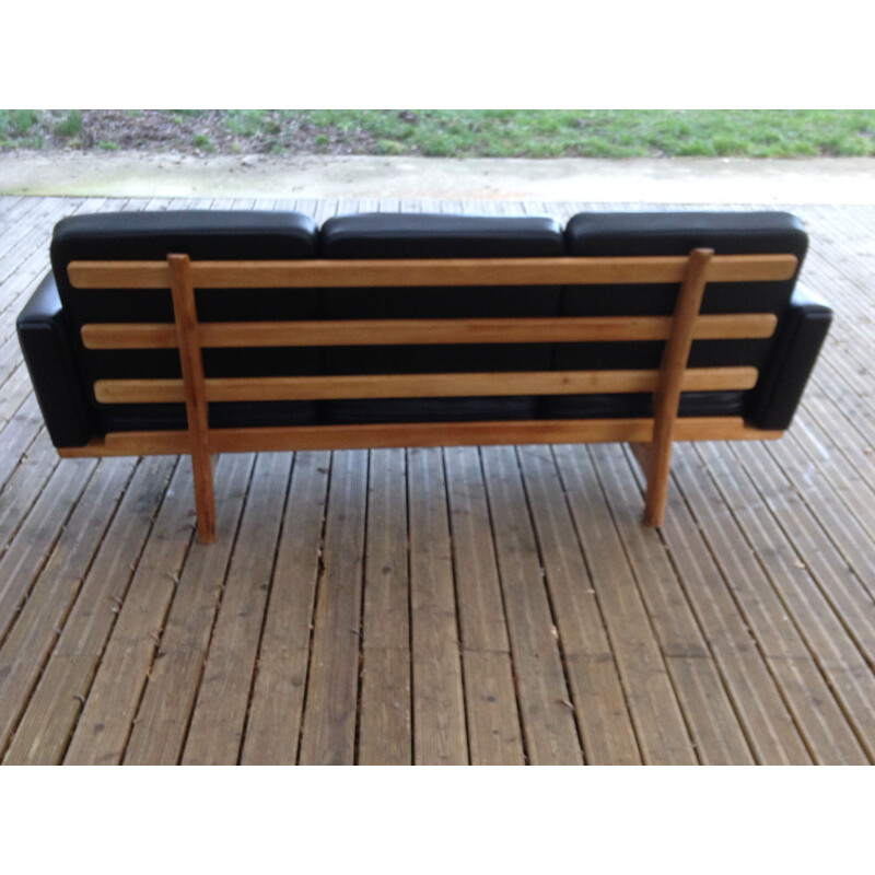 Vintage H.J.Wegner 2363 sofa for Getama in black leather