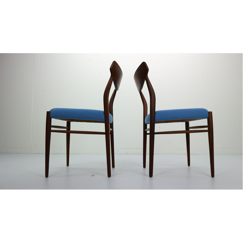 Set of 2 blue chairs in teak by Harry Østergaard