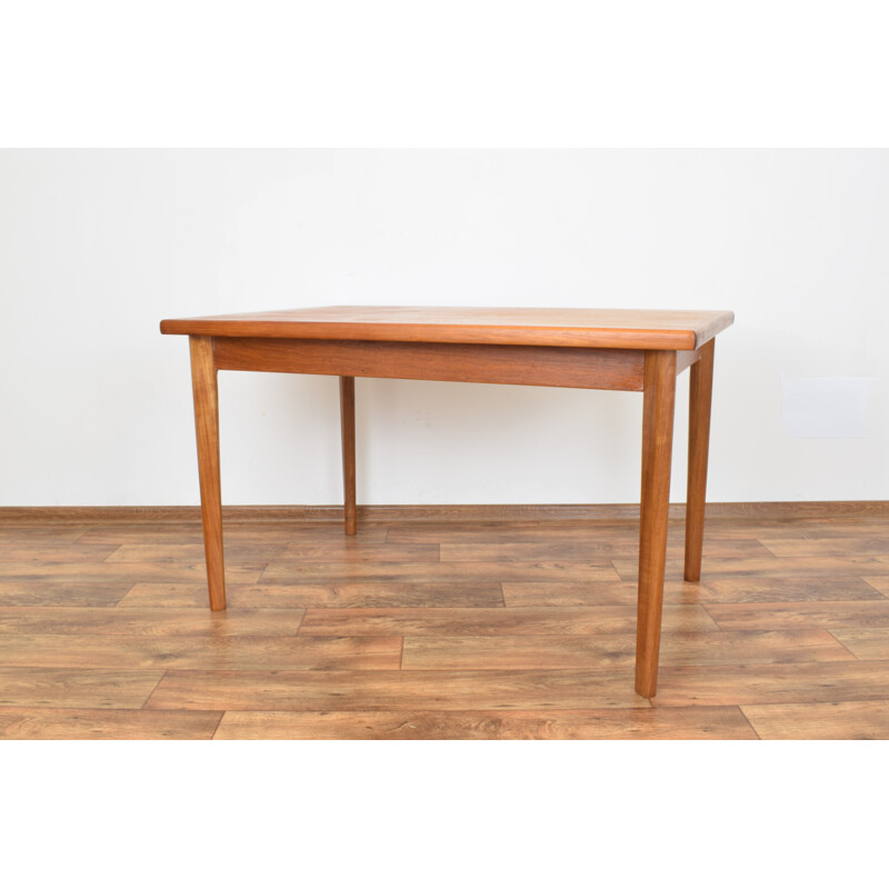 Extendable dining table in teak by Furbo