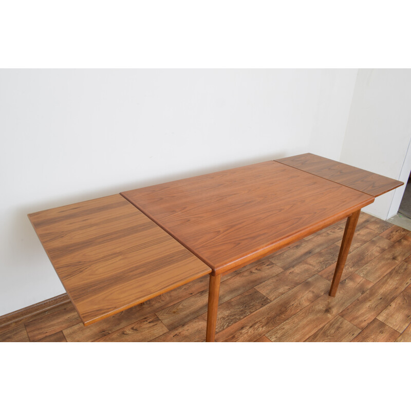 Extendable dining table in teak by Furbo