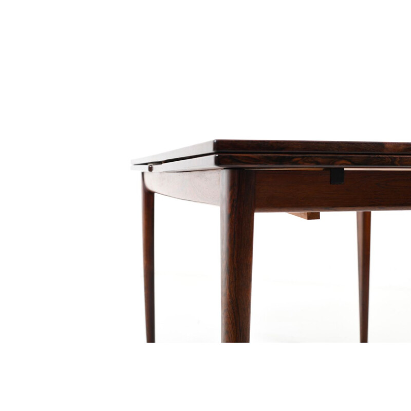 Extendable table in rosewood by Niels O. Moller