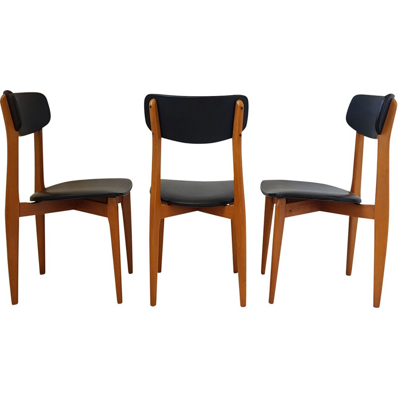 Set of 3 vintage chairs in wood