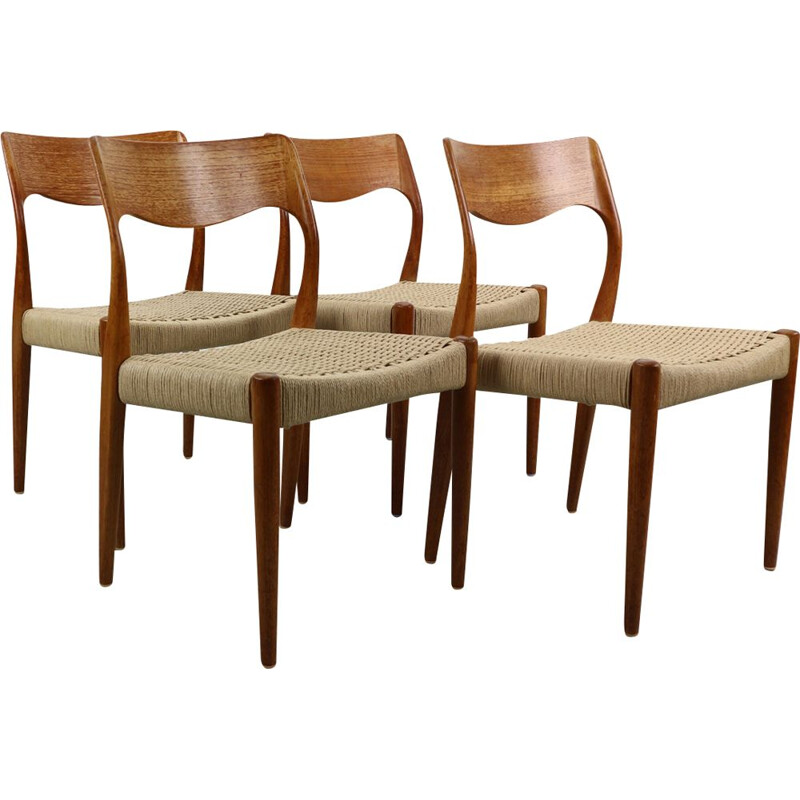 Suite de 4 chaises vintage de Niels O. Møller