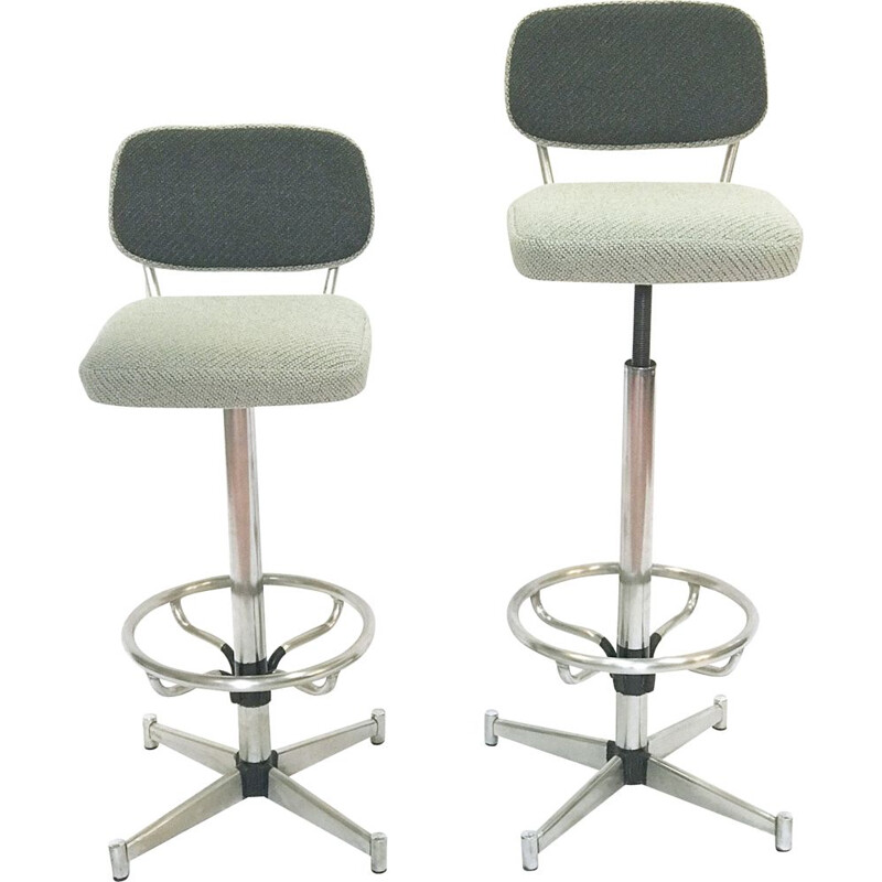 Set of 2 vintage bar stools