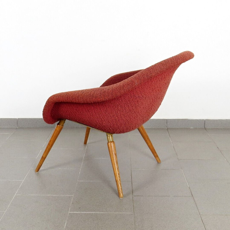 Paire de fauteuils rouges par Frantisek Jirak