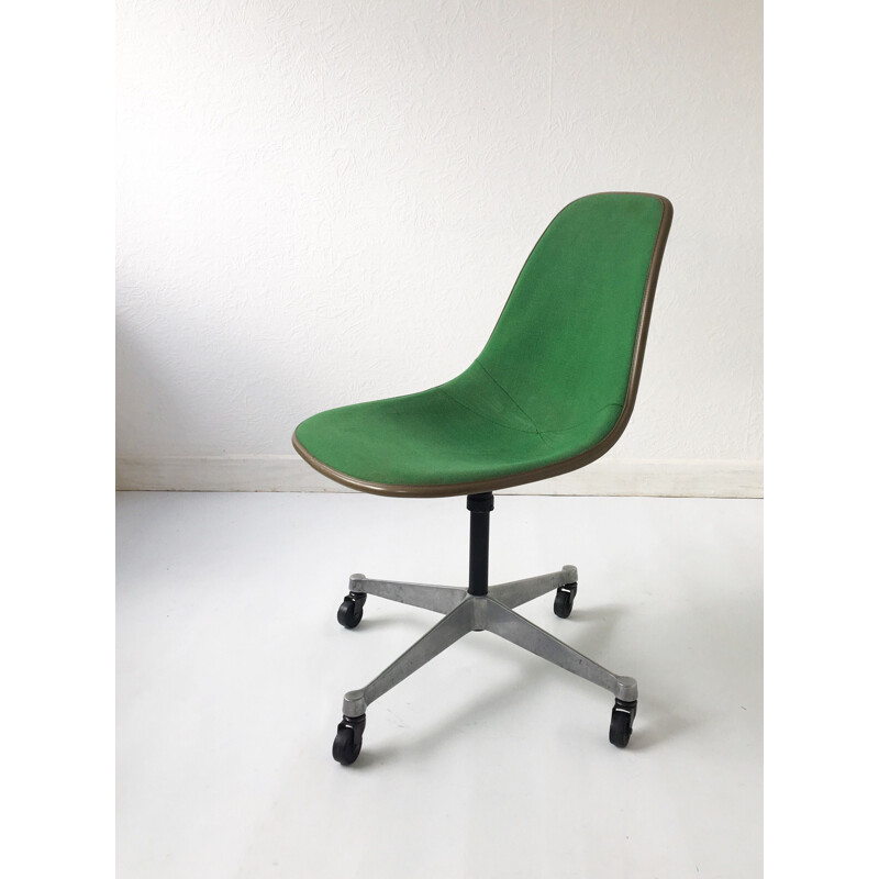 Chaise de bureau vintage en fibre de verre Eames PSC pour Herman Miller
