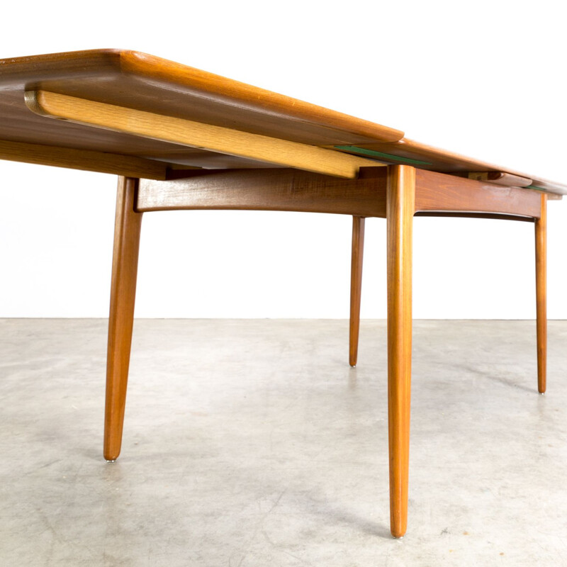 Vintage Danish extendable dining table