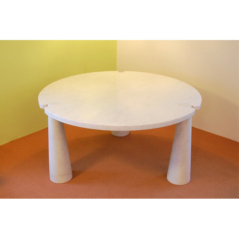 Eros dining table in marble by Angelo Mangiarotti