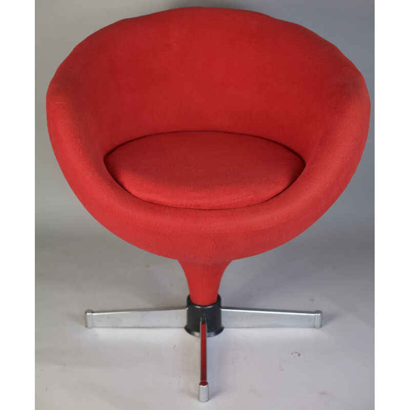 Red Luna chair by Pierre Guariche for Meurop